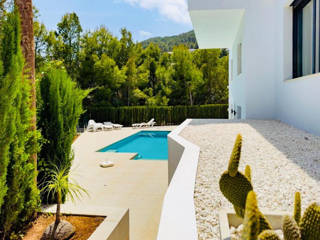 Lujo Playa Piscina Jardin Barbacoa Ideal Familias Y Grupos Villa Calp